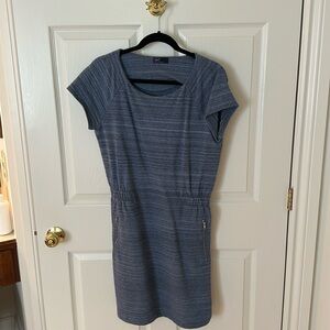 Cute blue dress with side pockets